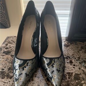 Nine West Black and Silver Floral Heels Brand New!